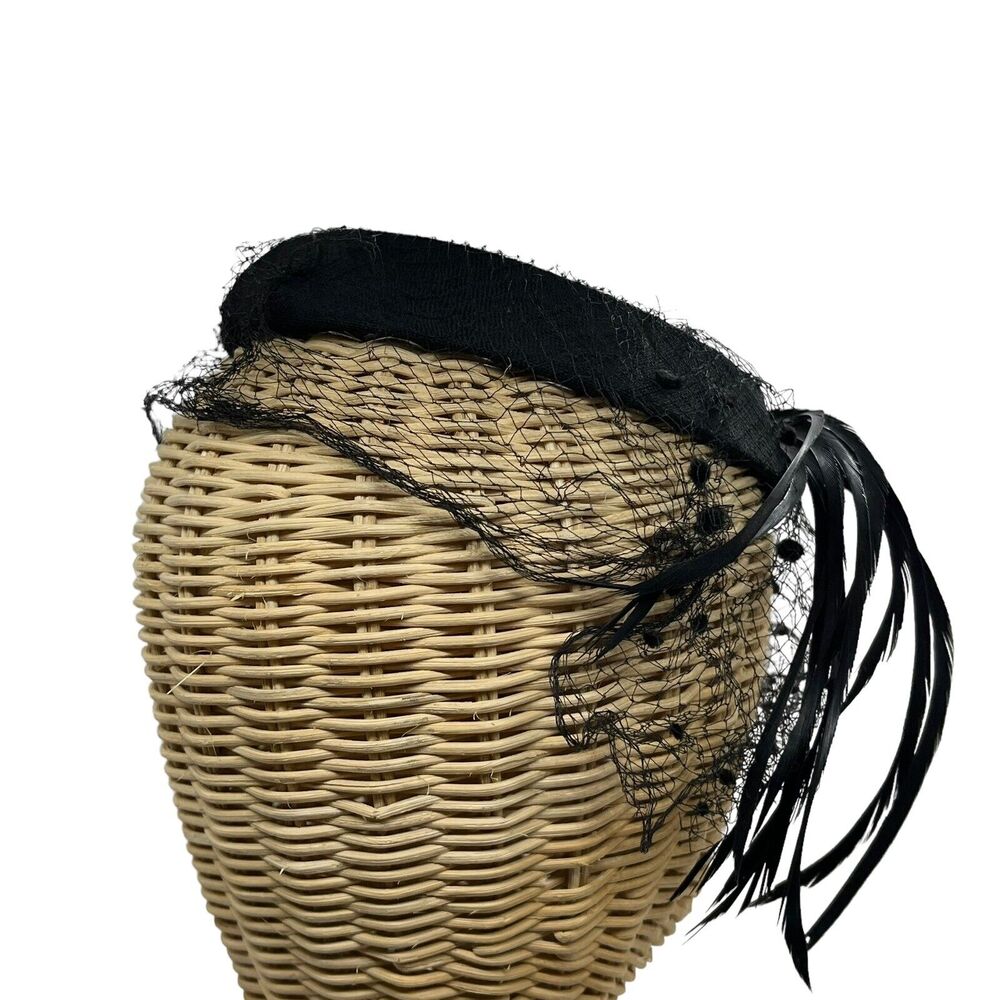 Fascinator Cocktail Ring Hat 1950s Black Velvet Plume Netting Secretary Chic - Picture 3 of 11